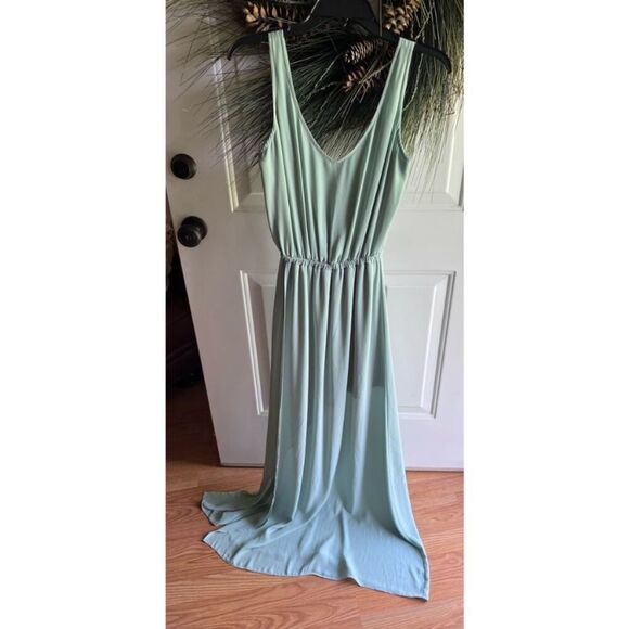 Show me Your Mumu Lined Sliver sage Kendall Maxi Size Small - Picture 3 of 13